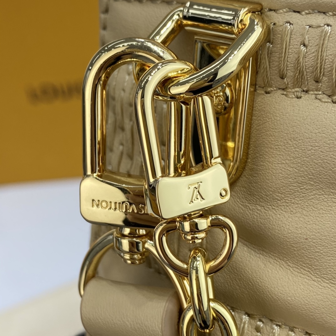 Louis Vuitton TROCA MM Handbag M59111 Beige